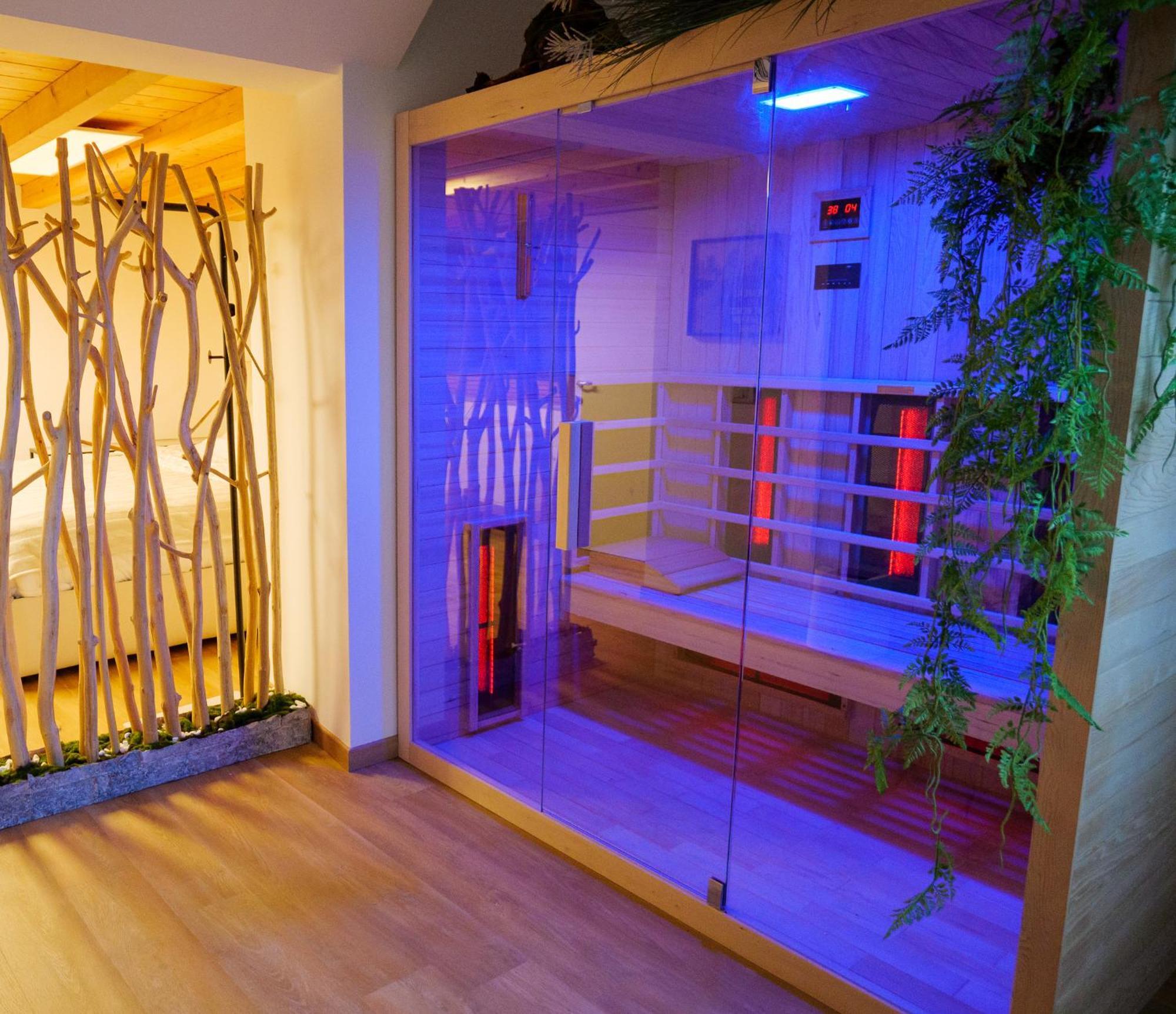 Luxe & Central Haven - Jacuzzi, Sauna, Steam, Private Parking Como Ngoại thất bức ảnh
