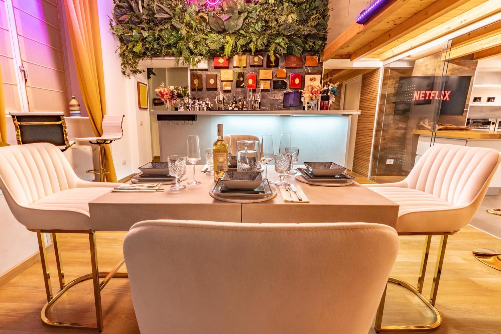Luxe & Central Haven - Jacuzzi, Sauna, Steam, Private Parking Como Ngoại thất bức ảnh