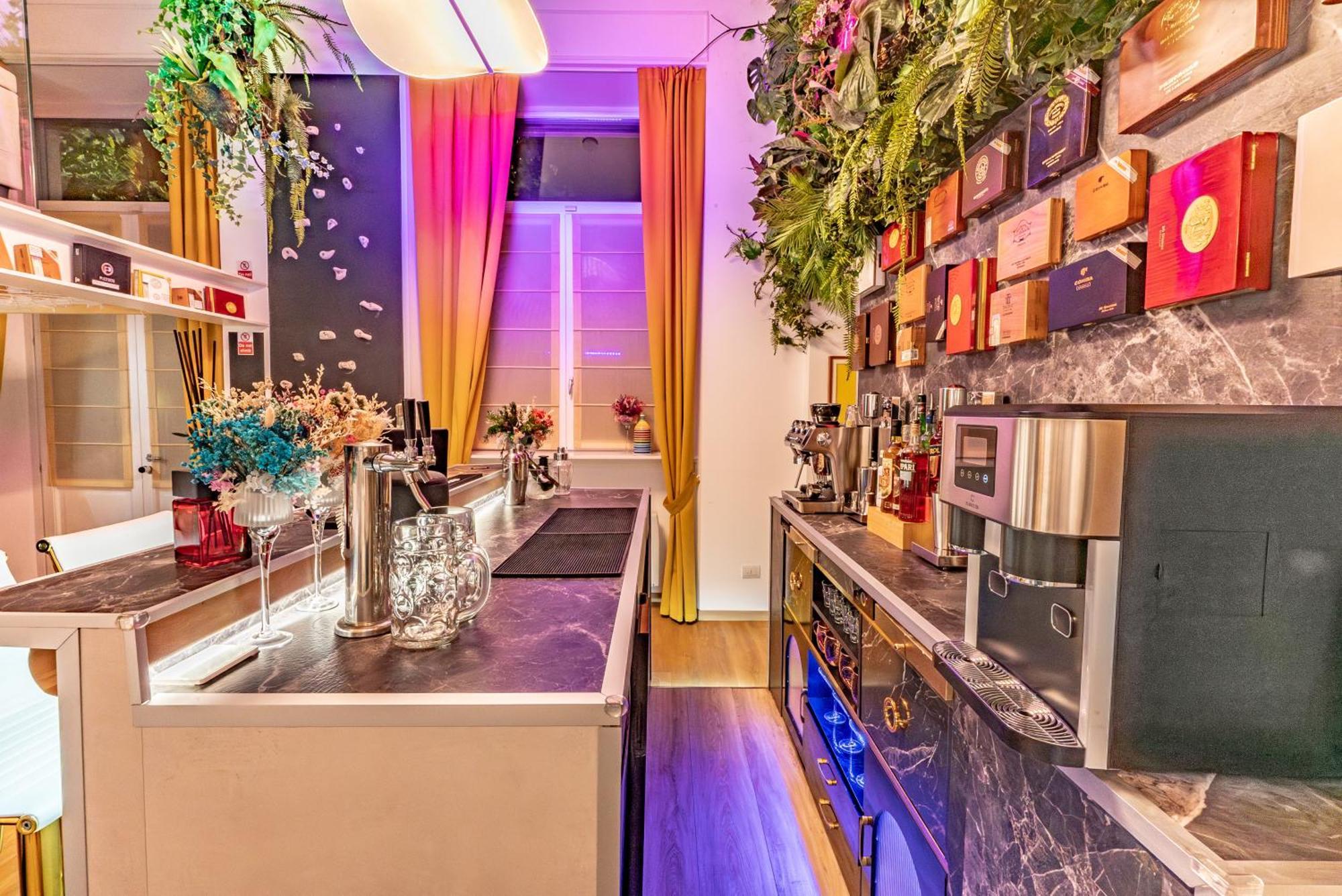 Luxe & Central Haven - Jacuzzi, Sauna, Steam, Private Parking Como Ngoại thất bức ảnh