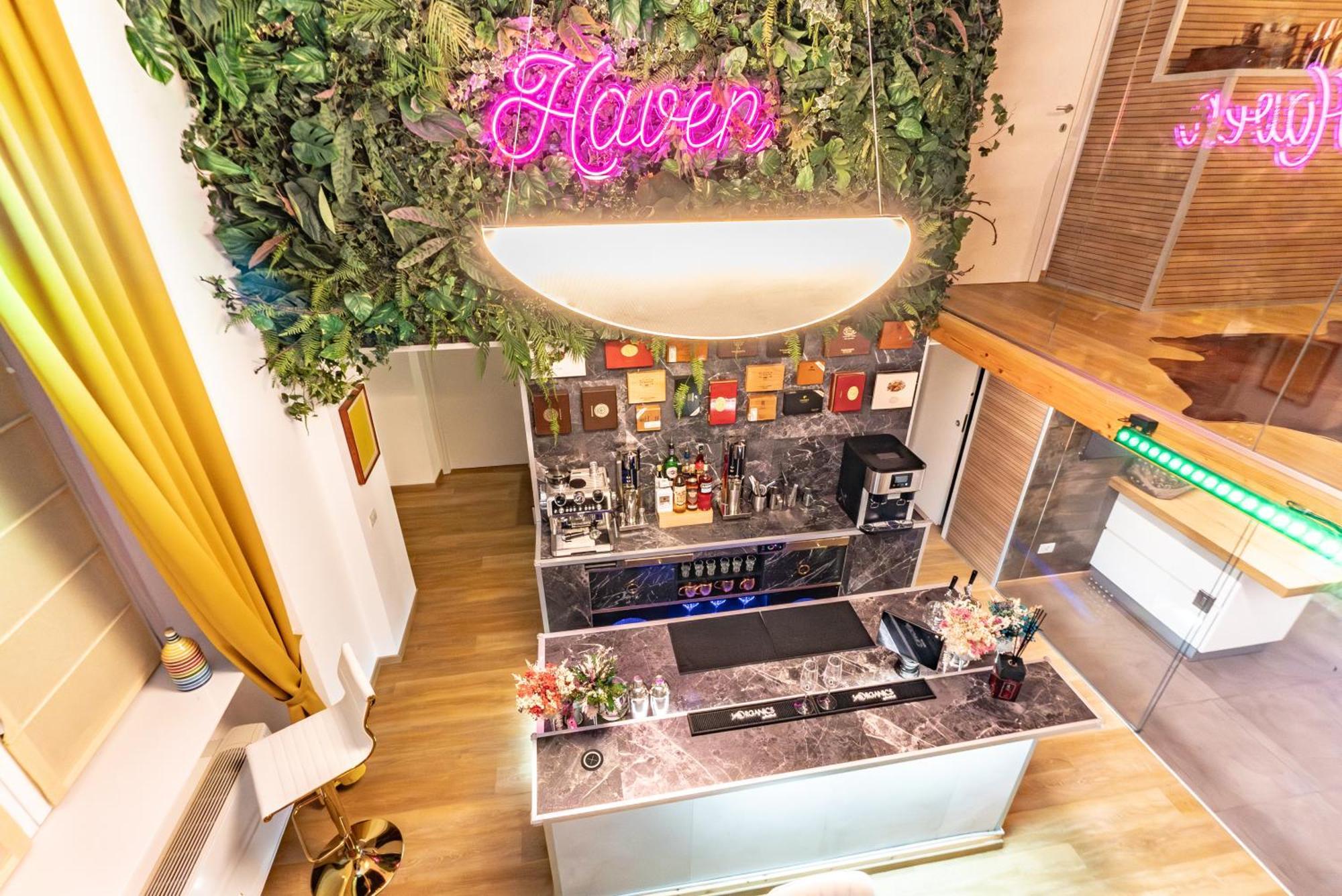 Luxe & Central Haven - Jacuzzi, Sauna, Steam, Private Parking Como Ngoại thất bức ảnh