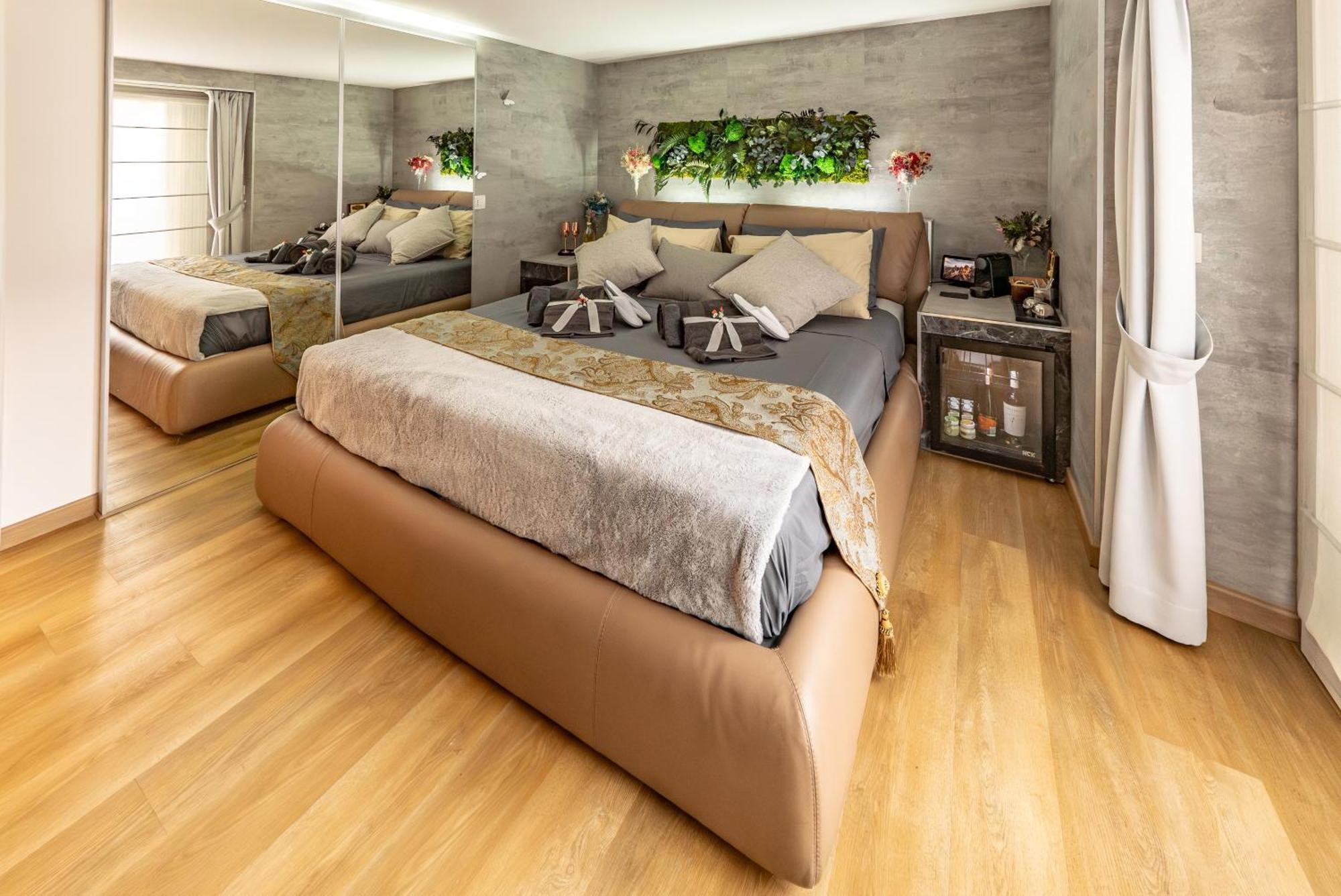 Luxe & Central Haven - Jacuzzi, Sauna, Steam, Private Parking Como Ngoại thất bức ảnh