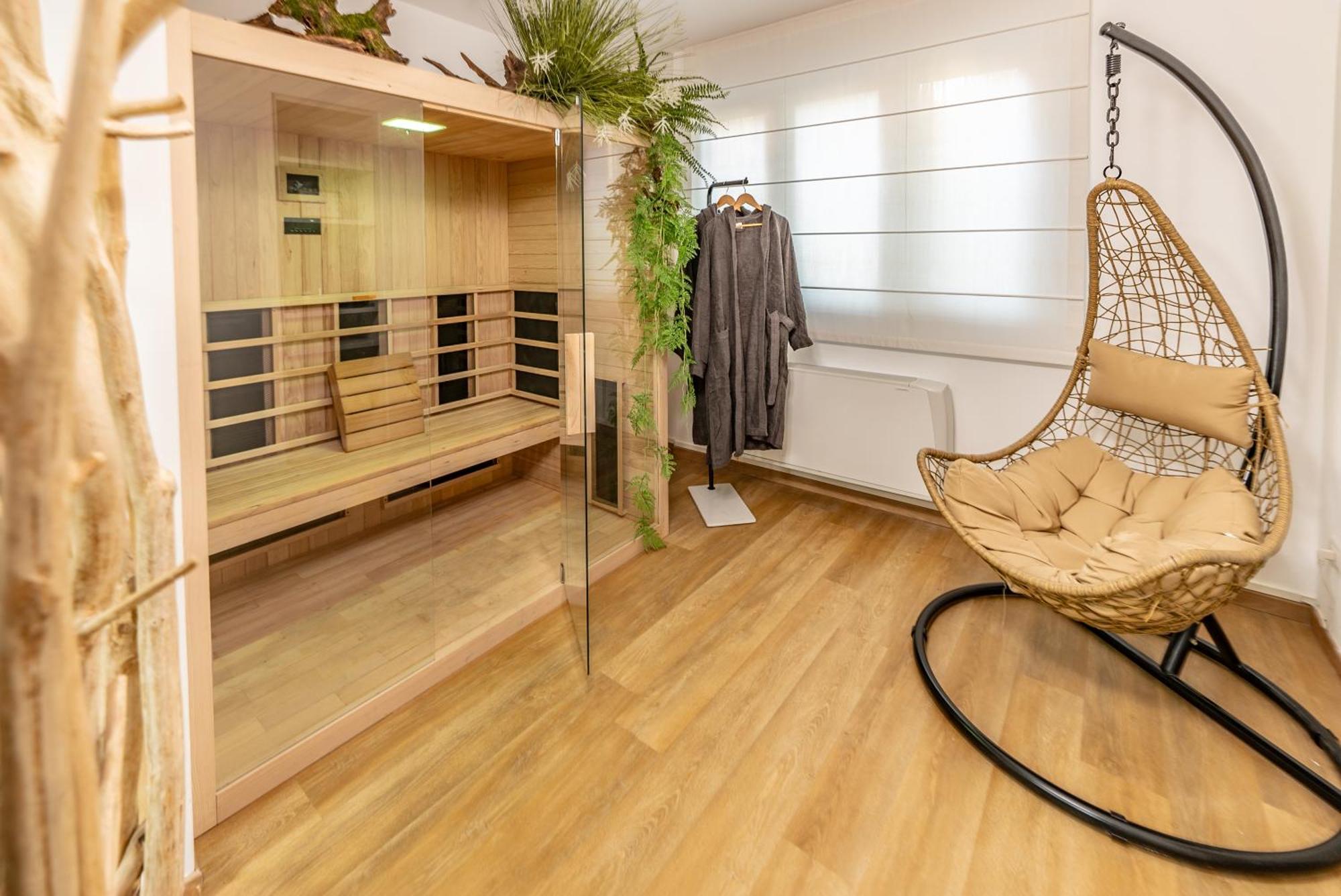 Luxe & Central Haven - Jacuzzi, Sauna, Steam, Private Parking Como Ngoại thất bức ảnh